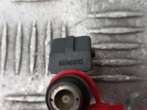 Форсунка бензиновая Volkswagen Bora 1.4 16V Форсунка бензиновая Volkswagen Bora 1.4 16V