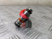 Форсунка бензиновая Volkswagen Golf 4 1.4 16V Форсунка бензиновая Volkswagen Golf 4 1.4 16V