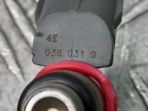 Форсунка бензиновая Volkswagen Golf 4 1.4 16V Форсунка бензиновая Volkswagen Golf 4 1.4 16V