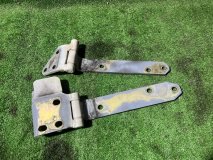 Петля двери багажника задняя Mitsubishi Pajero V45W 1998 6G74 Петля двери багажника задняя Mitsubishi Pajero V45W 1998 6G74