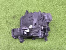 Фара ксеноновая левая Hyundai Staria