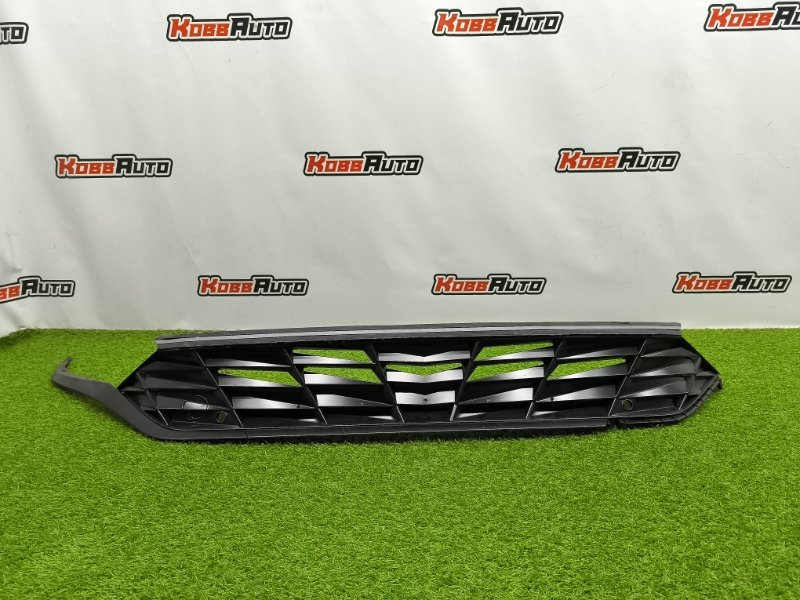 Решетка радиатора Hyundai Elantra 7 РЕСТ (б/у)