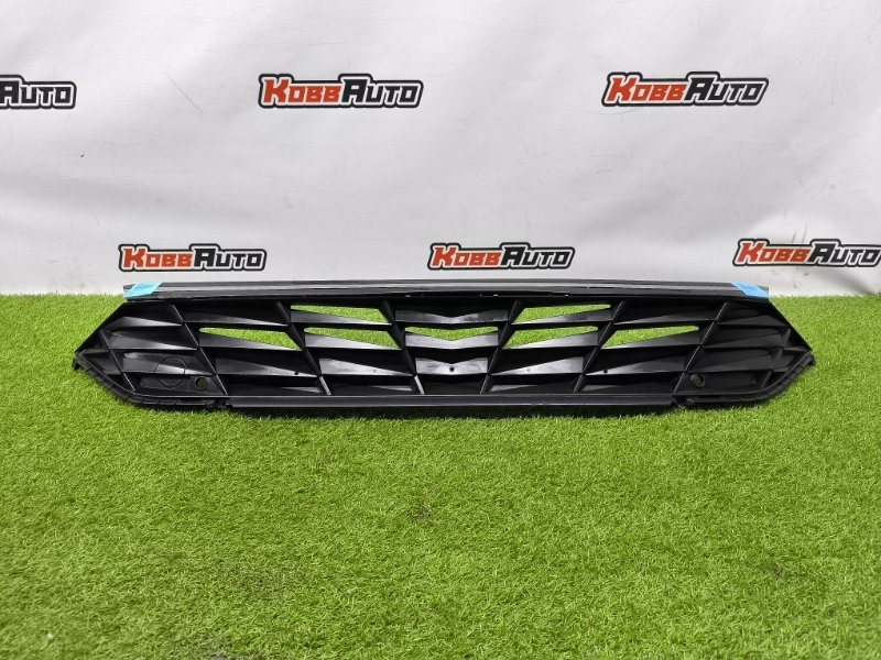 Решетка радиатора Hyundai Elantra 7 РЕСТ (б/у)