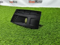 Решетка в бампер левая передняя AUDI A8 Решетка в бампер левая передняя AUDI A8