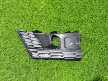 Решетка в бампер левая передняя AUDI A8 Решетка в бампер левая передняя AUDI A8