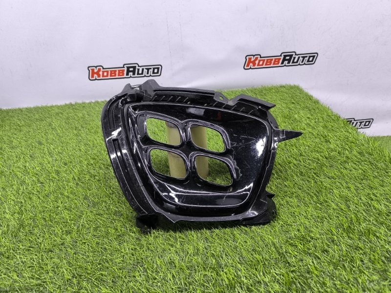 Накладка ПТФ Kia Sorento Prime 3 перед. прав. (б/у)