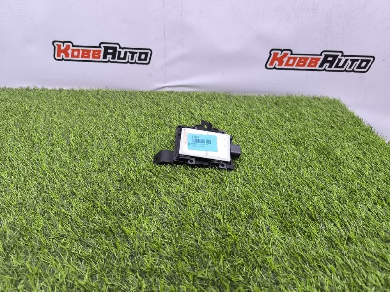 Датчик слепых зон Genesis G80 перед. прав. (б/у)