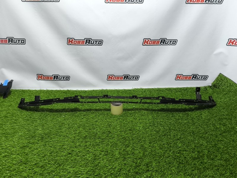 Решетка в бампер Hyundai Elantra 7 перед. (б/у)