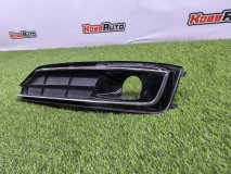 Решетка в бампер левая передняя AUDI A8 2015 Решетка в бампер левая передняя AUDI A8 2015