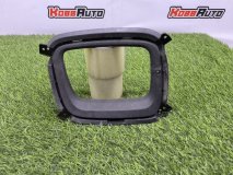 Рамка противотуманной фары левая передняя Kia Sorento 2 XM