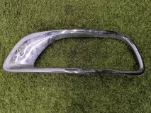 Рамка противотуманной фары правая передняя Jeep Grand Cherokee