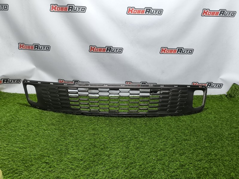 Решетка в бампер Kia Bongo перед. (б/у)