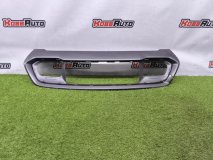 Решетка в бампер передняя Jeep Grand Cherokee WK2