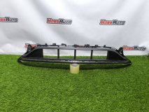 Решетка в бампер передняя Mercedes E W213