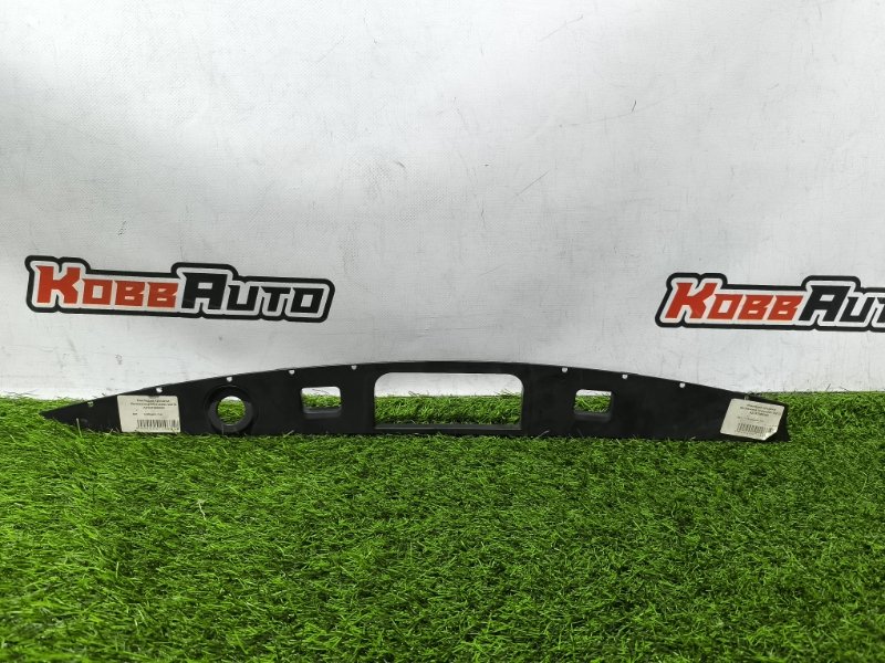 Накладка крышки багажника Mercedes E W213 (б/у)