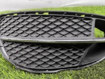 Решетка в бампер левая передняя Mercedes E W212