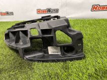 Кронштейн бампера левый задний Porsche Taycan