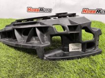 Кронштейн бампера левый задний Porsche Taycan