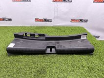 Накладка крышки багажника Mercedes C W206