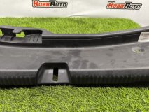 Накладка крышки багажника Mercedes C W206