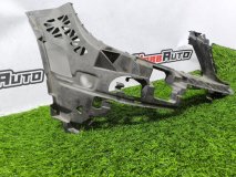 Кронштейн бампера правый передний Mercedes C W204