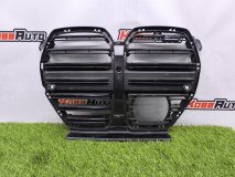 Решетка радиатора BMW M4