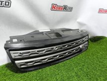 Решетка радиатора Land Rover Discovery 2017-2021