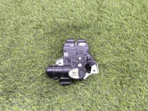 Замок багажника Genesis G70