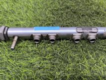 Топливная рейка BMW 1 E81