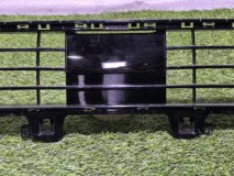 Нижняя решетка передняя Hyundai SANTA FE MX5 Нижняя решетка передняя Hyundai SANTA FE MX5