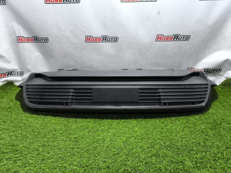 Спойлер бампера Porsche Taycan задн. (б/у)