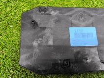 Накладка под дистроник Genesis G90