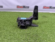 Кронштейн панели левый передний Mercedes-Benz A