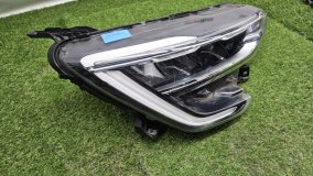 Фара LED правая Renault Arkana
