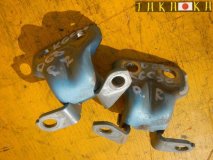 Петли на дверь правые задние TOYOTA PASSO KGC30