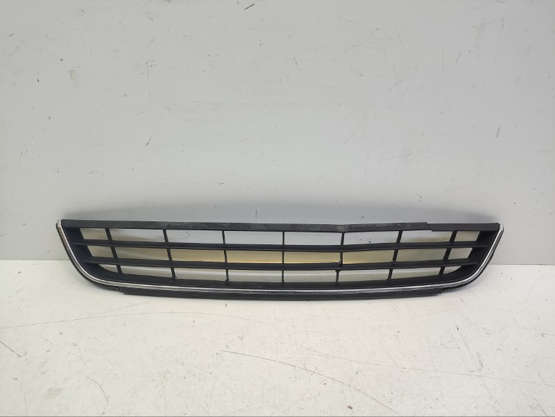 Решетка бампера Volkswagen Jetta 6 2011 (б/у)