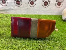 Стоп-сигнал правый задний SUZUKI ESCUDO TD01W 1993 G16A Стоп-сигнал правый задний SUZUKI ESCUDO TD01W 1993 G16A