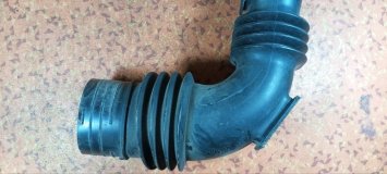 Воздухозаборник Toyota Sienta NCP81G 1NZFE