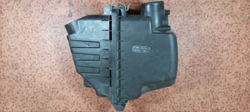 Корпус воздушного фильтра Toyota Sienta NCP81G 1NZFE