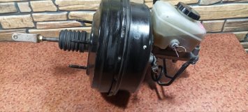 Главный тормозной цилиндр Toyota Mark 2 JZX110 1JZFSE