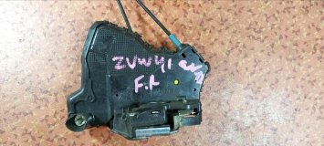 Замок двери правый передний TOYOTA PRIUS ALPHA ZVW41 2ZRFXE