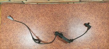 Датчик ABS левый передний Toyota COROLLA SPACIO AE111 4AFE