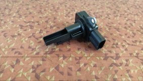 Расходомер воздушный Toyota Spade NSP140 1NR-FE