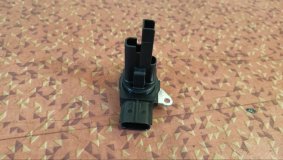 Расходомер воздушный Toyota Spade NSP140 1NR-FE