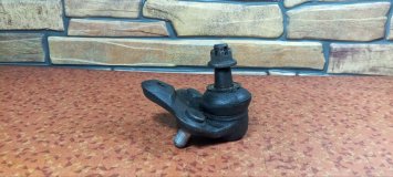 Шаровая опора левая передняя Toyota Wish ZNE10G 1ZZFE