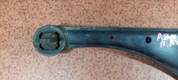 Рычаг правый задний Toyota SAI AZK10 2AZFXE