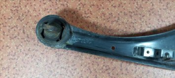 Рычаг правый задний Toyota SAI AZK10 2AZFXE