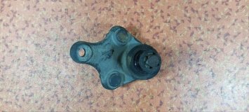 Шаровая опора левая передняя Toyota Corolla Rumion ZRE152N 2ZRFAE