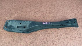 Балка под КПП Toyota WISH ZNE10G 1ZZFE