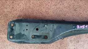 Балка под КПП Toyota WISH ZNE10G 1ZZFE